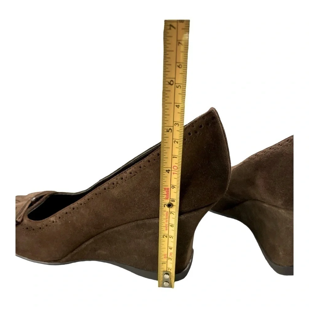 Contesa Brown Suede Bow Wedge Pumps Size 8 Comfort Heels